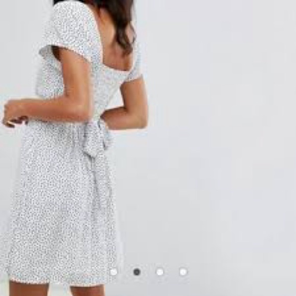 Abercrombie & Fitch Cinched Wrap Dress White Black Polka Dots, V-Neck, Size XS - Picture 2 of 15